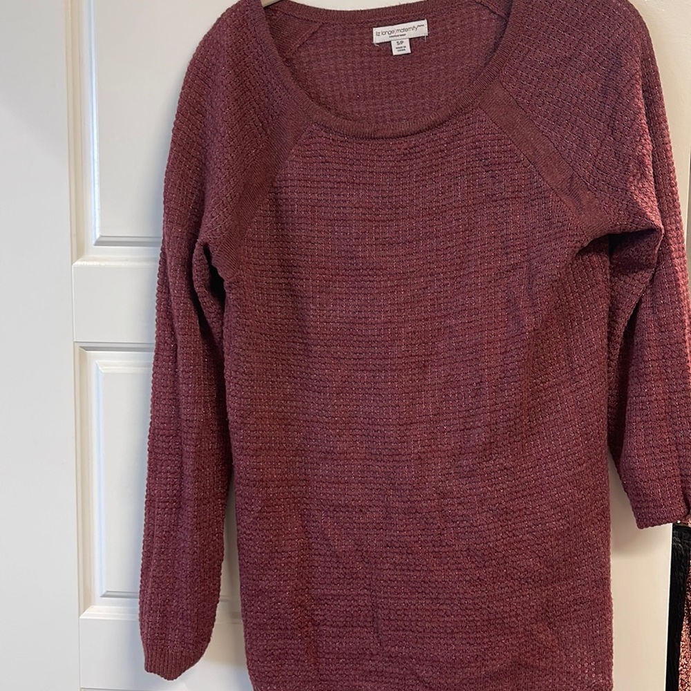 Maroon maternity shirt